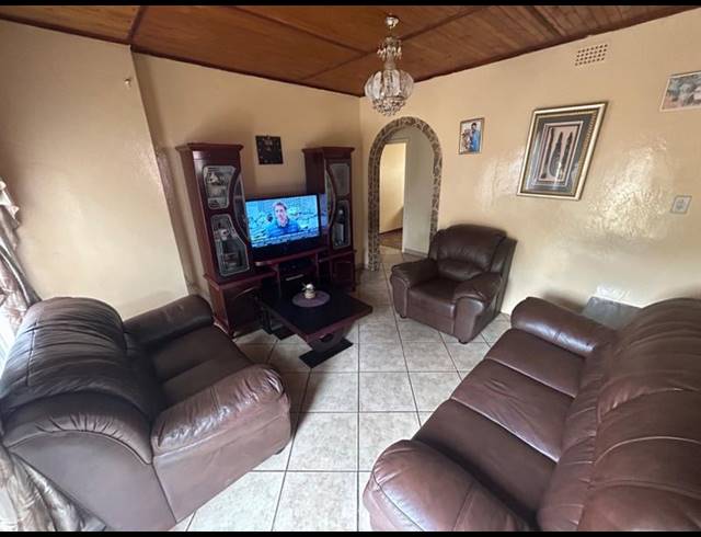 3 BEDROOM HOUSE FOR SALE IN VANDERBIJLPARK CW 6
